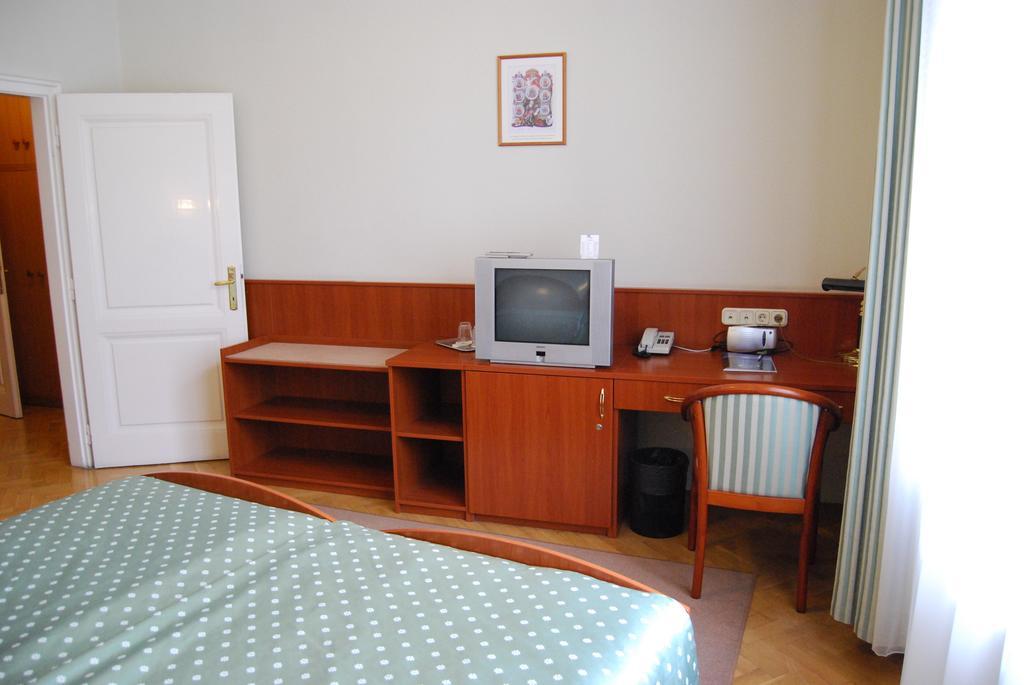 Peregrinus Hotel Szálloda 3*