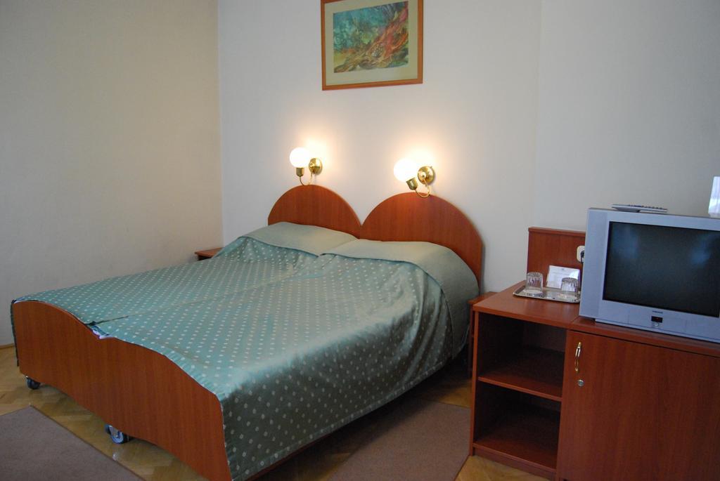 Peregrinus Hotel Szálloda